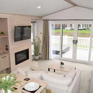 https://honey-bee-lodge-with-hot-tub.yorkshirehotels.net