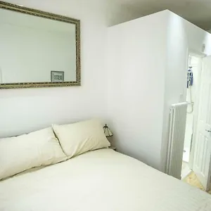 https://the-farm.brighton-hotels-england.com